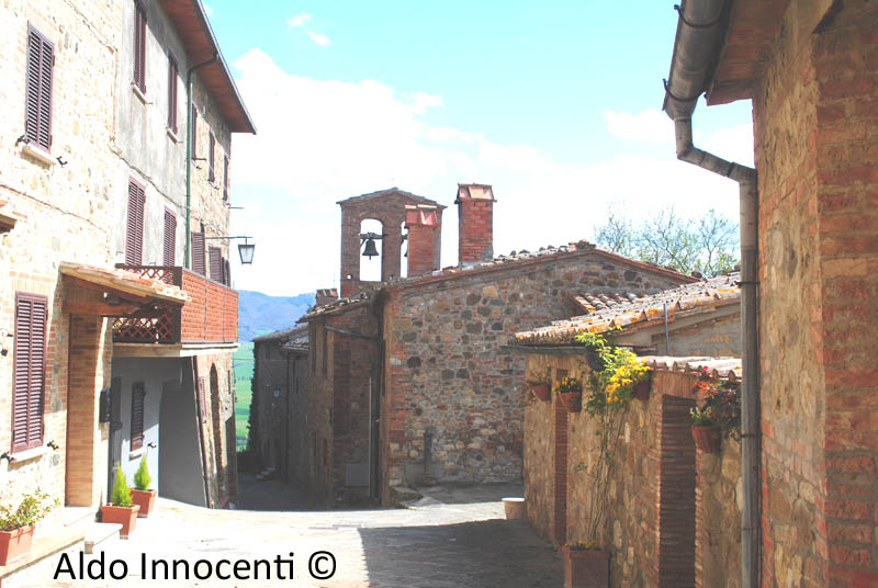 CONTIGNANO: CHIESA DI SANTA MARIA 2' IMMAGINE
